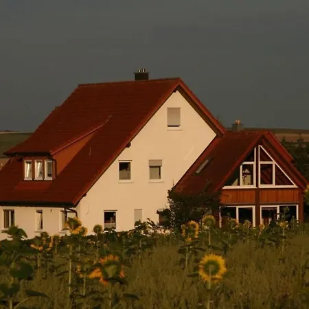 Vakantiehuis Am Turm Modern Retreat Mellrichstadt