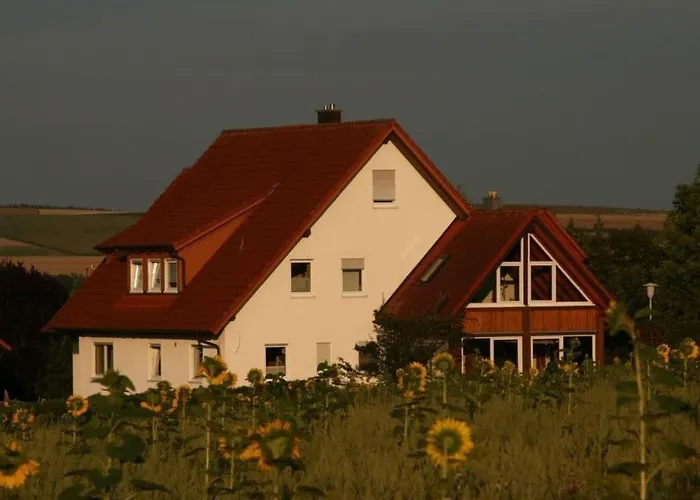 Vakantiehuis Am Turm Modern Retreat Mellrichstadt